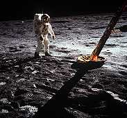 아폴로11호 이상한 발자국들